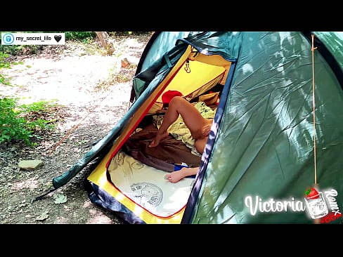 ❤️ Nakuha sa camera Madamdaming haltak off Stranger in a tent ❌ Fuck video sa amin tl.hentaidude.ru ️❤